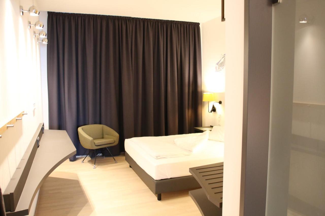 Hotel Im Leskanpark Кёльн Экстерьер фото
